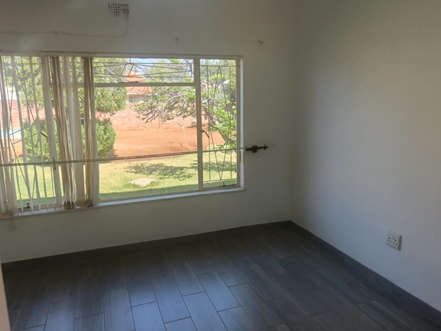 3 Bedroom Property for Sale in Heuwelsig Northern Cape